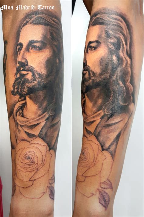 Cristo tattoo antebrazo